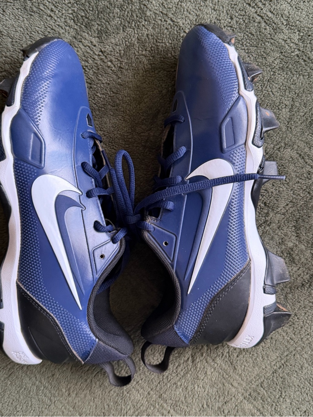 Nike Force Trout 9 Keystone baseball cleats in a midnight navy and white. - Picture 3 of 6